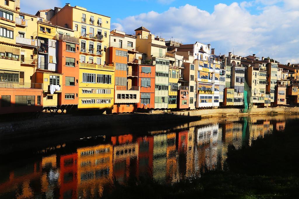 Apg Mercaders 6 Girona Luaran gambar